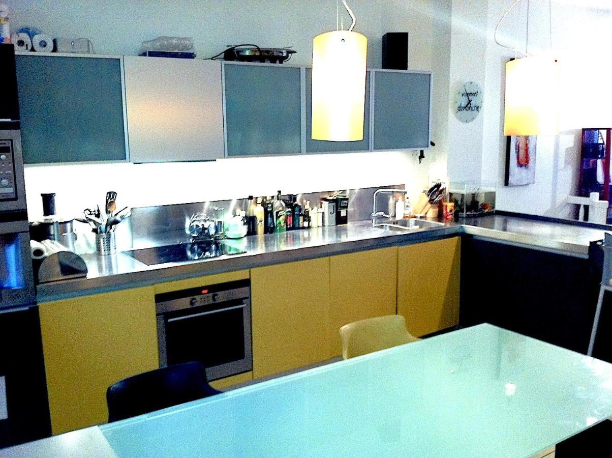 Modern Design Loft Apartment, Steps To Notre Dame パリ エクステリア 写真